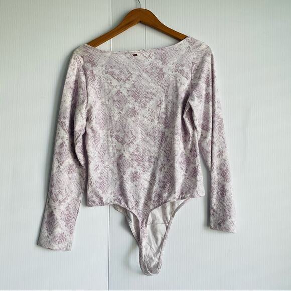 Pink by Victorias Secret long sleeve python print bodysuit size large - Picture 6 of 8